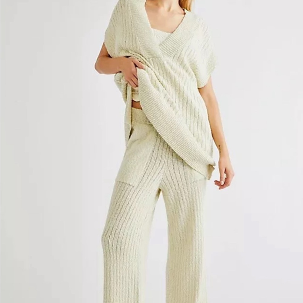 Free people Ocean drive sweater and pants  set . soft knitted fabric